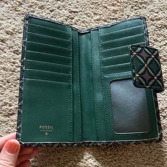 Fossil Madison Tab Clutch - Picture 3 of 3